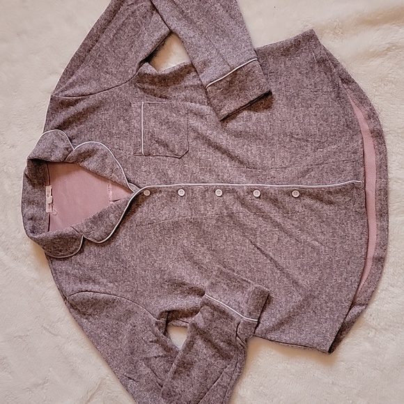 Magnolia Boutique 2 Piece Pajama Set - Picture 2 of 13